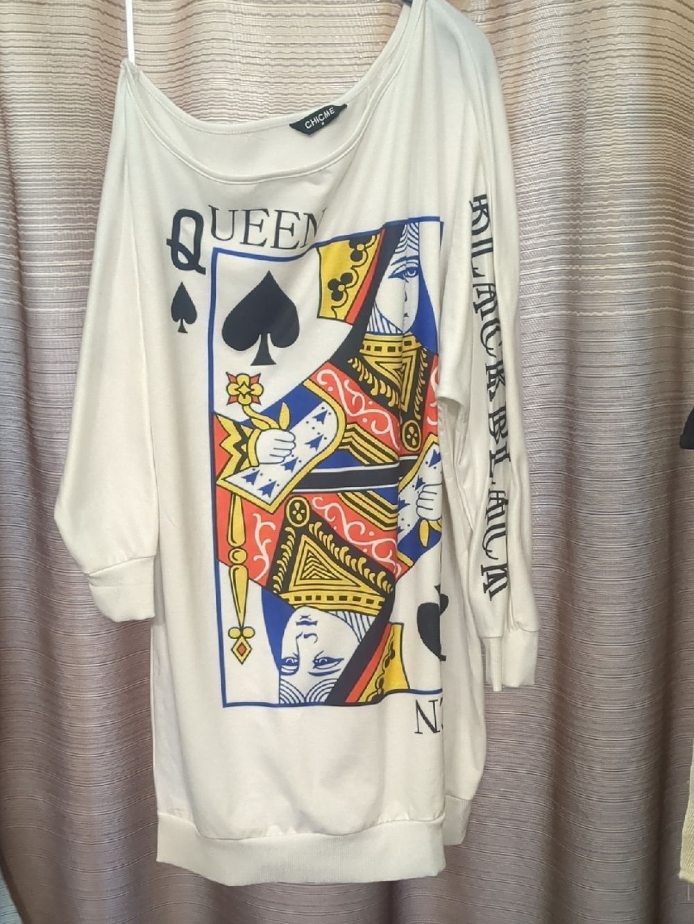 Chicme White 'Queen' Graphic Oversized Sweatshirt With Slouch Shoulder